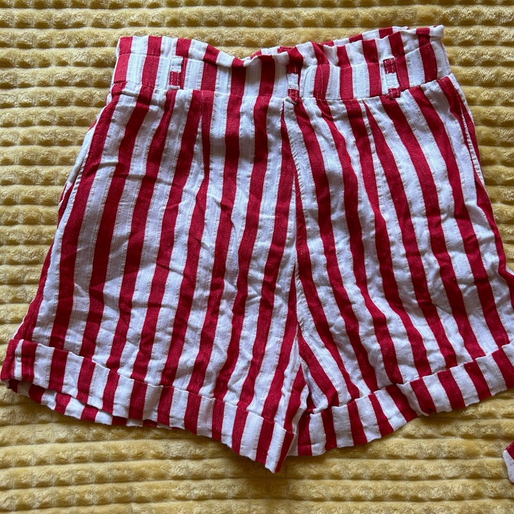 red and white striped high waisted women’s shorts with detachable waist tie